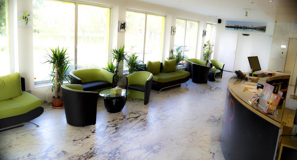 Hotel Hillinger Wina Bagian luar foto