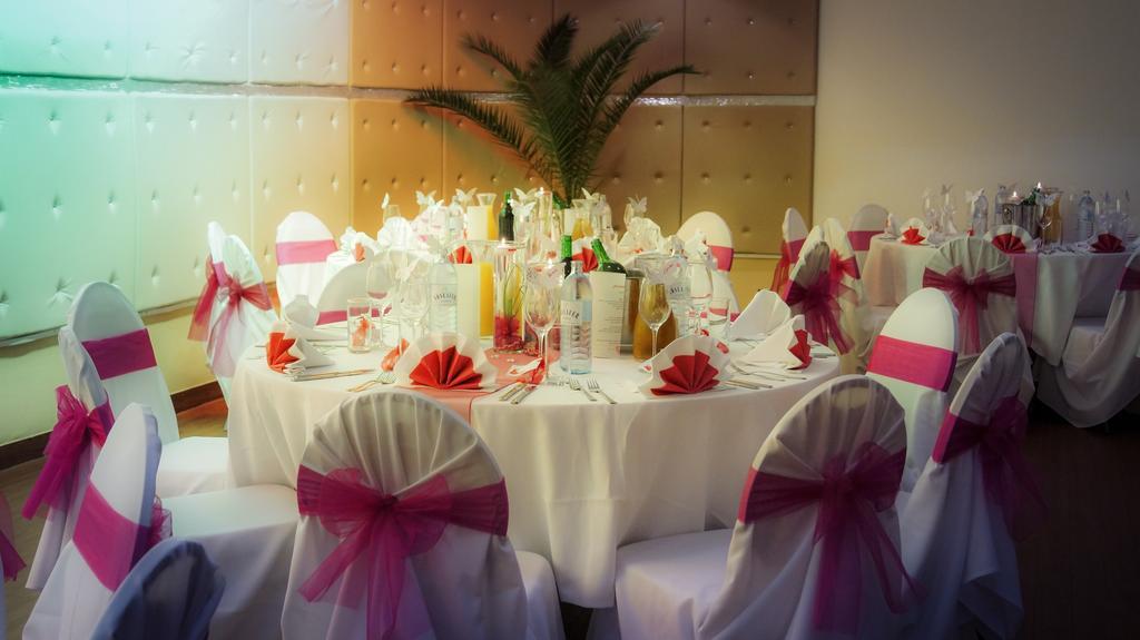 Hotel Hillinger Wina Bagian luar foto