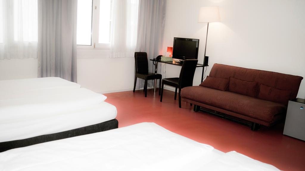 Hotel Hillinger Wina Ruang foto